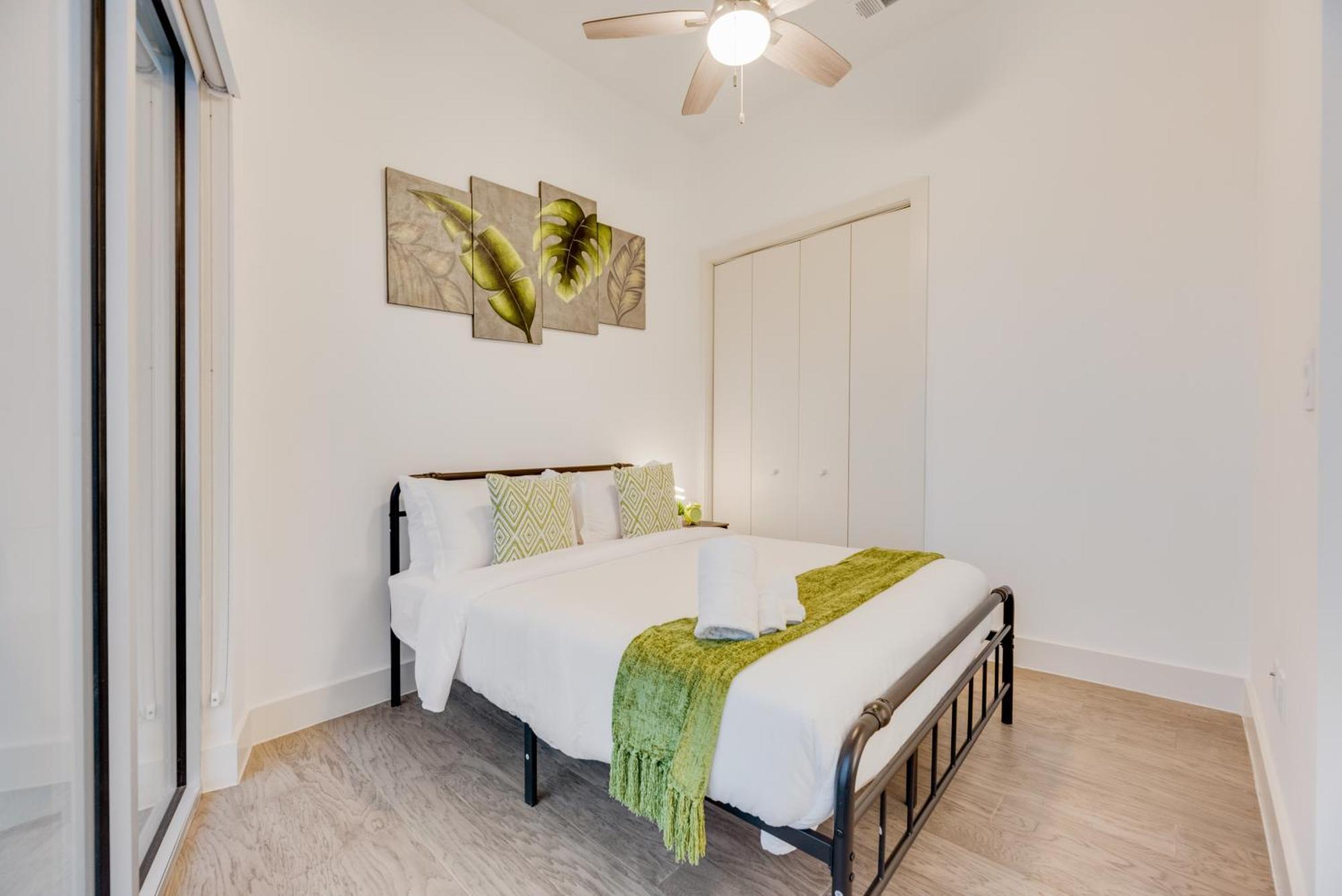 Snazzy Loft Style 2Br I Gym I Parking I Workspace Dallas Exterior photo